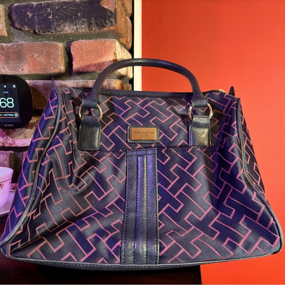 Tommy Hilfiger 'Bowler' Canvas Tote 'Airplane' Bag - Picture 2 of 7